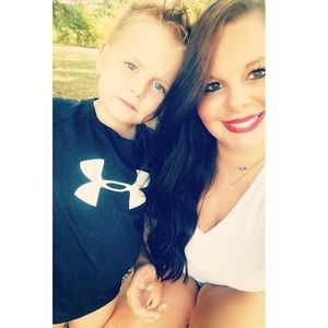 Meet your Posher, Courtney